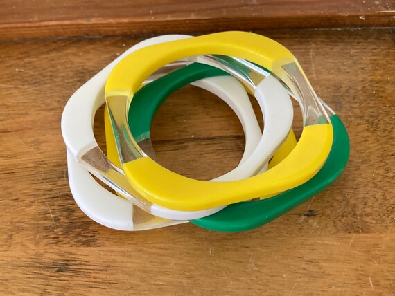 Vintage Mod Lucite Bangle Set: 1960s Clear & Colo… - image 3
