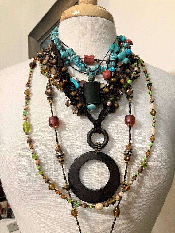 7/ Tribal Necklace/African Necklace / Vintage Neck