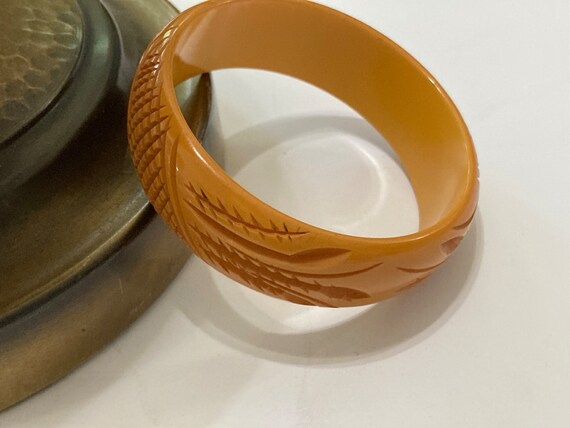 Carved Bakelite Butterscotch Bangle : Deep Carve … - image 3