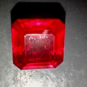 Naturalny rubin o masie 10,7 ct. Z Mozambiku. W komplecie certyfikat.