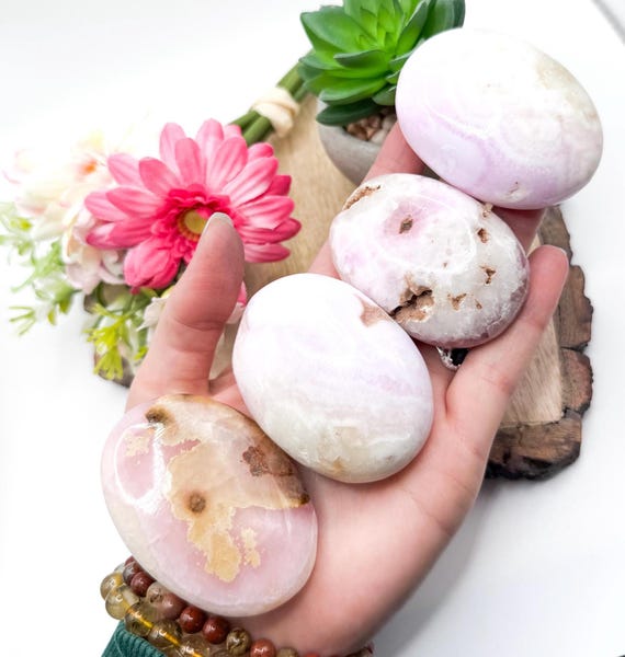 ピンクアラゴナイトパーム1点限りNo.669 ピンクアラゴナイト パーム