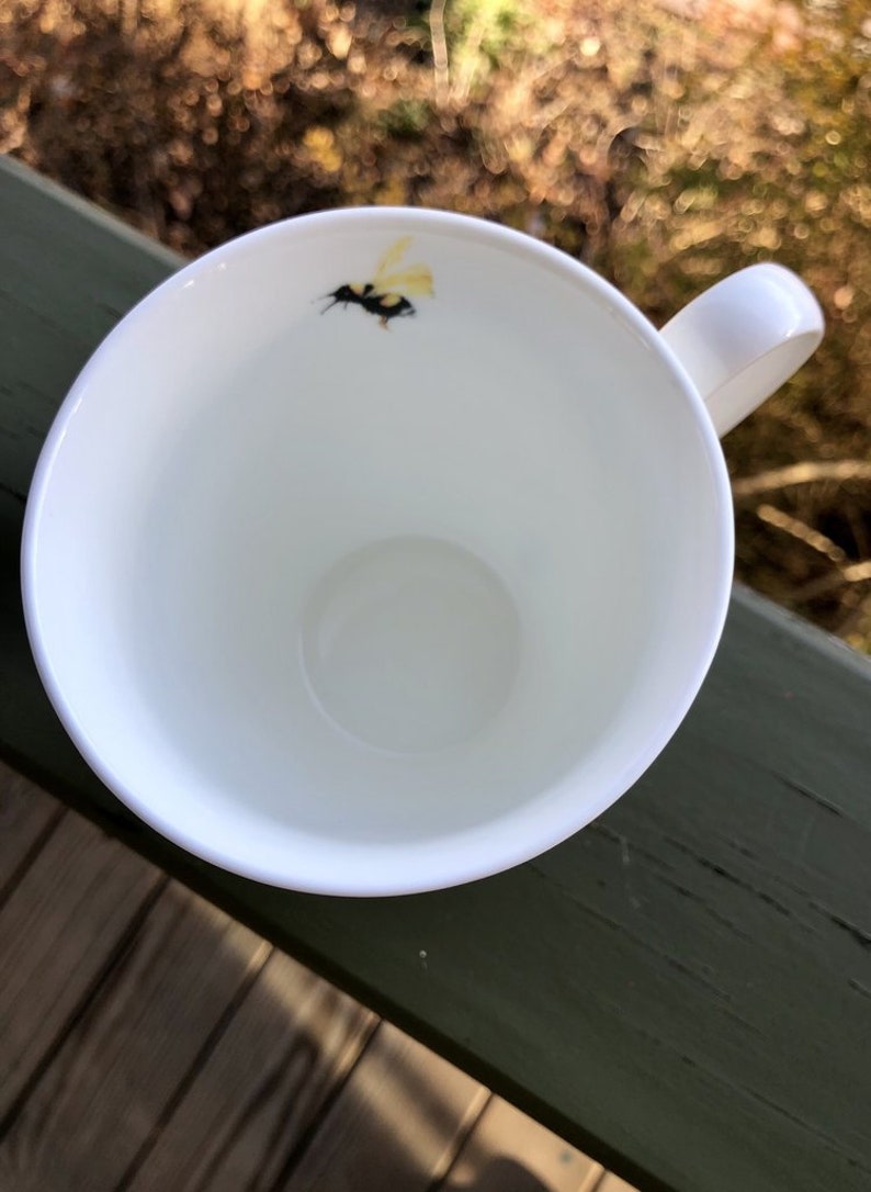 Tasse d'abeille Une tasse Passe au lave-vaisselle, tasses à café, tasse blanche, tasse de thé, abeilles, cadeau d'amant d'abeille image 4