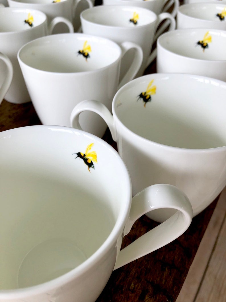 Tasse d'abeille Une tasse Passe au lave-vaisselle, tasses à café, tasse blanche, tasse de thé, abeilles, cadeau d'amant d'abeille image 7