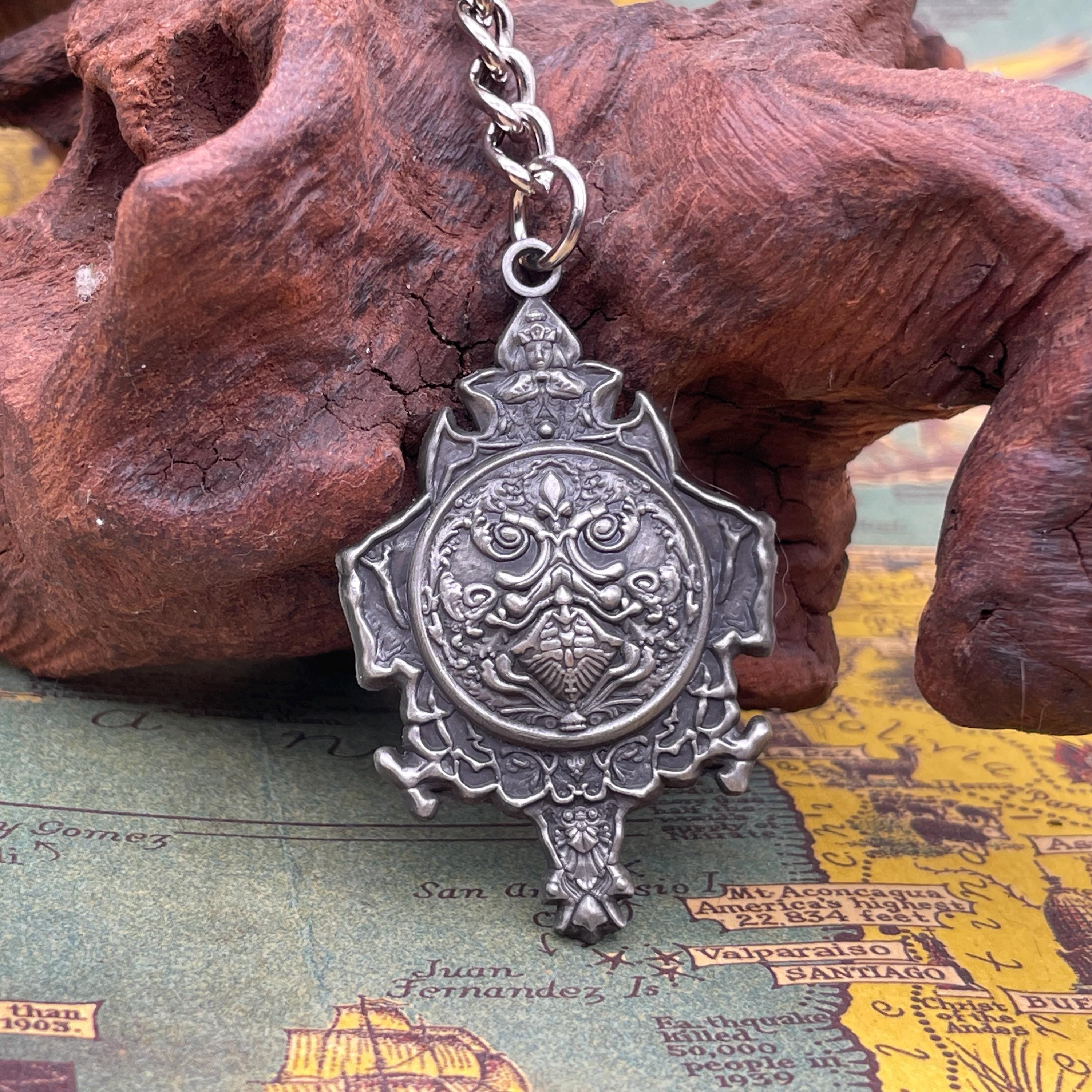 Handmade Dark Souls Artorias Necklace and Keychain Silver Pendant 1:1 Scale Replica Fan Gift Perfect for Cosplay and Collectors