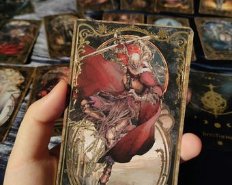 Tarot Deck with Gold Foil Stamping Perfect for Collectors 7x12cm 400g Paper Premium Magnetic Gift Box