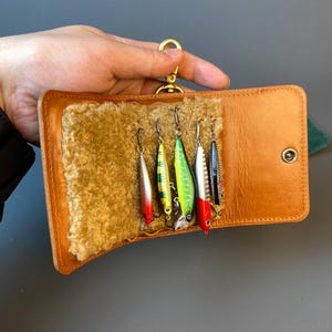Cartera para moscas, Cartera de cuero personalizada para moscas, Cartera para pesca con mosca, Estuche para señuelos de pesca
