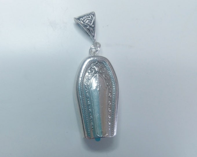 Hampton Court 1926 upcycled knife handle bell necklace!