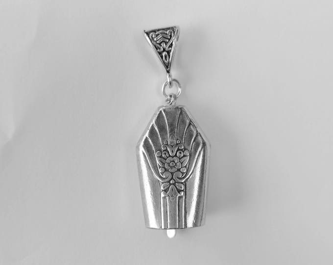 Imperial 1939 upcycled knife handle bell necklace!