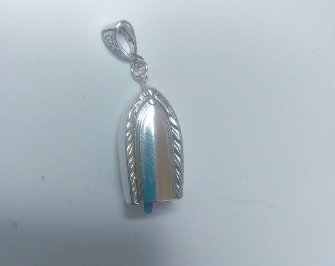 Ladyship 1937 upcycled knife handle bell necklace!