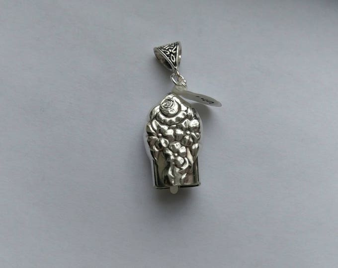 Moss Rose 1949 upcycled knife handle bell necklace!