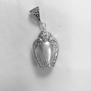 Heritage 1953 upcycled knife handle bell necklace!