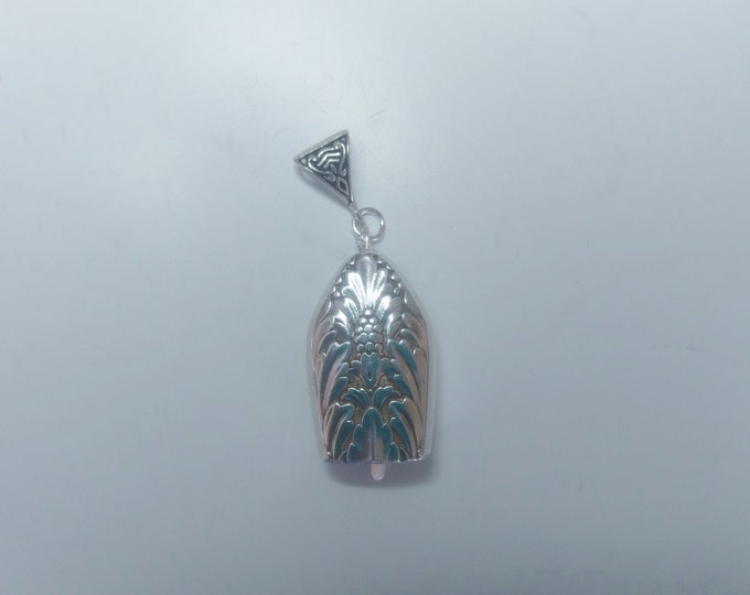 Marquis 1933 upcycled knife handle bell necklace!