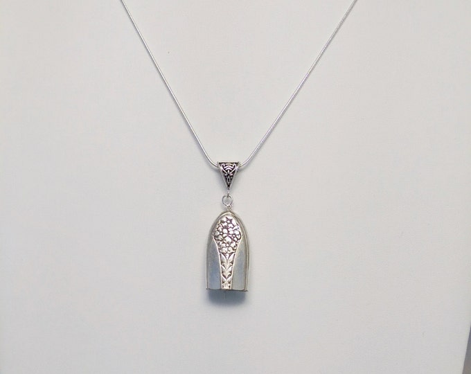 Princess Royal 1930 upcycled knife handle bell necklace!