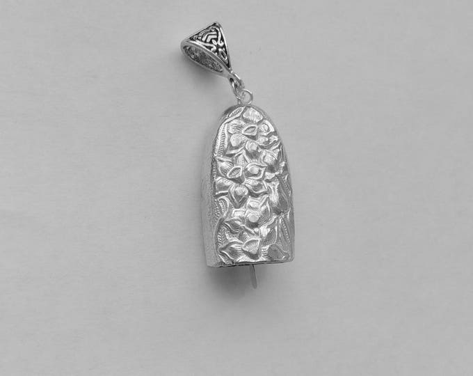Narcissus 1935 upcycled knife handle bell necklace!