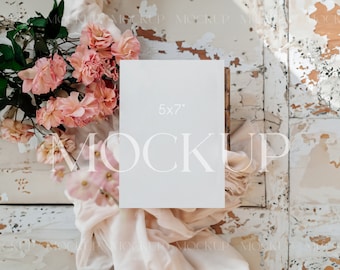 Mockup elegante de convite de casamento, mockup de convite de formatura, mockup minimalista de convite, mockup de papelaria, mockup estético de convite.