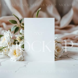 Mockup de cartão de casamento 5x7, mockup de cartão de convite romântico, mockup de cartão de chá de bebê, mockup de cartão de felicitações de primavera, mockup de cartão de aniversário PSD
