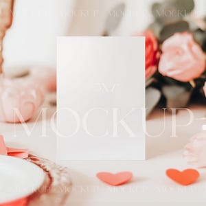 Maquette de carte de Saint-Valentin, maquette de douche nuptiale, maquette de carte d'invitation florale, maquette de carte PSD, maquette de carte de voeux, maquette de faire-part de mariage