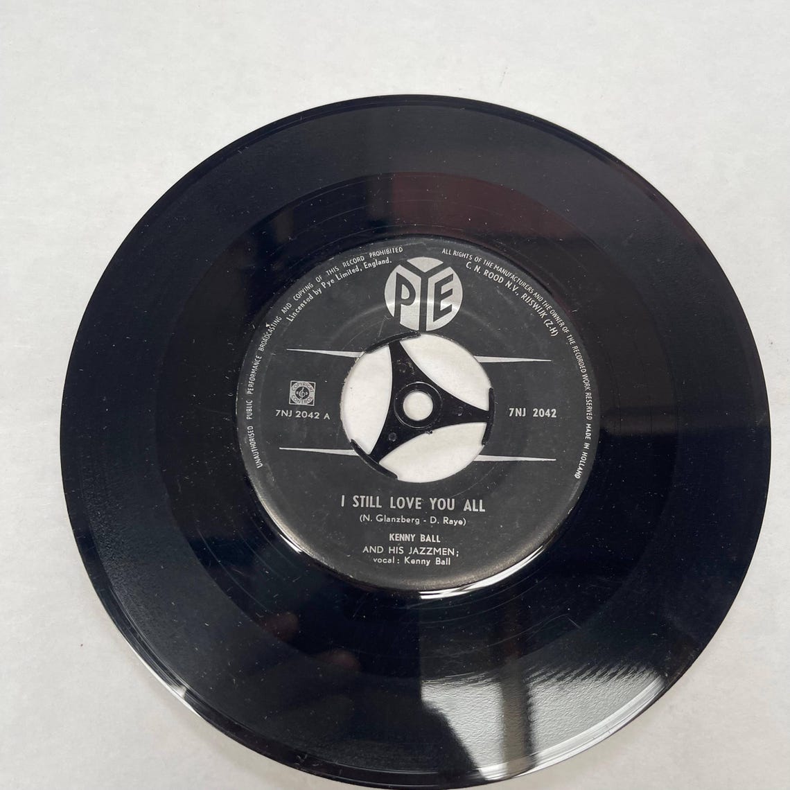 Kenny Ball and his Jazzmen Vintage Vinyl Music Record 7" 45 RPM Jazz I Still Love You All, Chimes Blues, foto 1 di 2