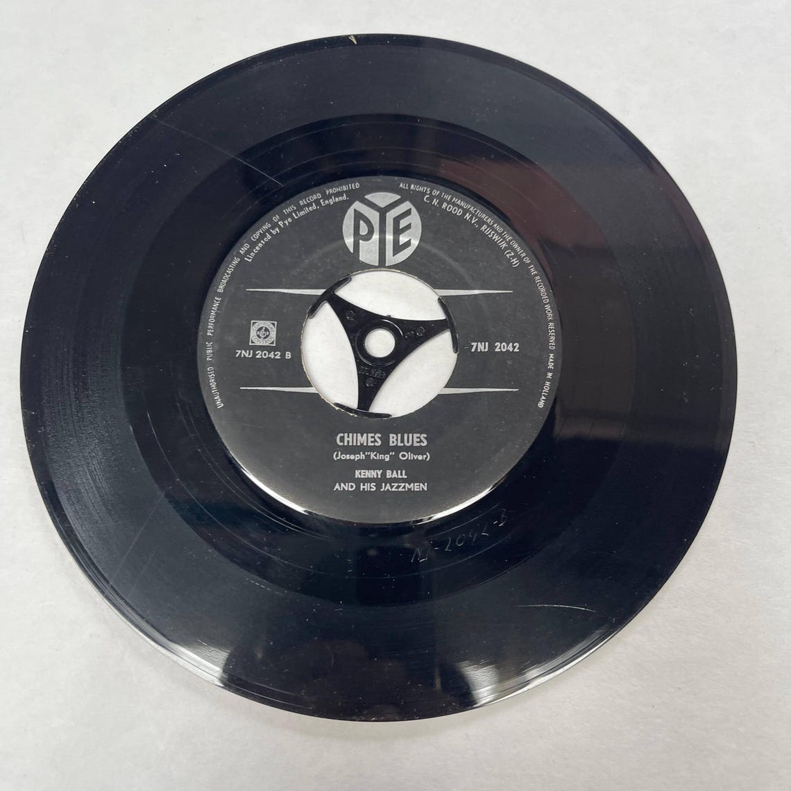 Kenny Ball and his Jazzmen Vintage Vinyl Music Record 7" 45 RPM Jazz I Still Love You All, Chimes Blues, foto 2 di 2