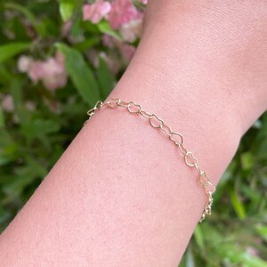 Dainty Heart Linked Bracelet in Gold Filled- Layering Bracelet/Accent Bracelet/Dainty Bracelet/Versatile Bracelet