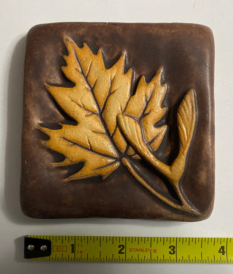 Maple Leaf and Seeds Tile 4x4 image 2