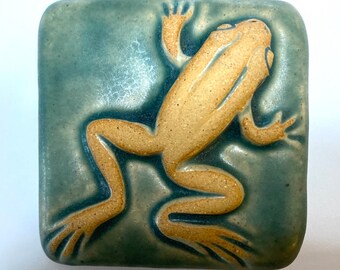 Creeping Frog 3x3 Tile