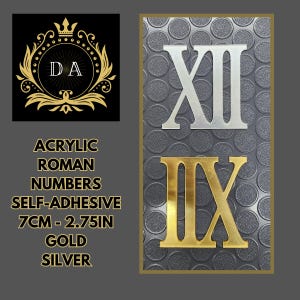 Può includere: Due adesivi autoadesivi in ​​numeri romani in acrilico. Il numero XII è argento e il numero IX è oro. Ogni adesivo è alto 7 cm (2,75 pollici).