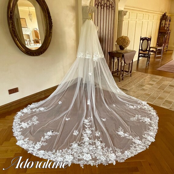 Elegant Ivory 3D Flower Lace Wedding Veil,embroidered Veil  display picture 1