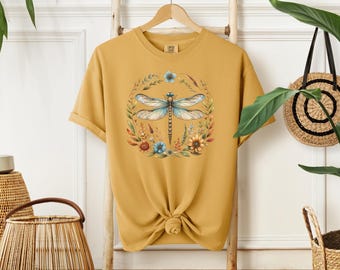 Boho Floral Dragonfly Shirt Vintage Dragonfly Tee Nature Lovers Garden Shirt Cottagecore Botanical Comfortable Graphic Tee Gift for Her