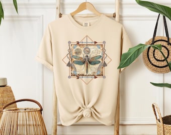 Vintage Floral Dragonfly Shirt Boho Dragonfly Tee Nature Lovers Garden Shirt Cottagecore Botanical Comfortable Graphic Tee Gift for Her
