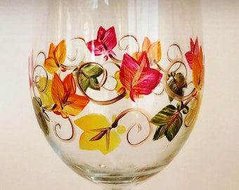 Fall leaves hand painted wine glass, Autumn leaves. Halloween/ Thanksgiving wine glass./goblet. Hostess gift. USA.