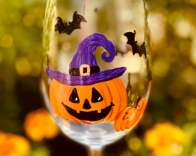 Halloween Party Wine Glass: Pumpkin Witch with Purple Hat made in USA