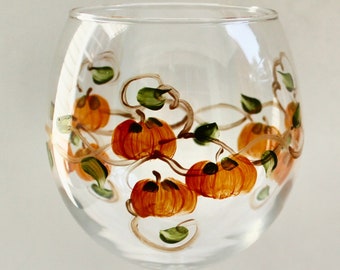 Wine glass, hand painted pumpkins, Halloween, Thanksgiving table decor,  large capacity.  Unique gift for her.