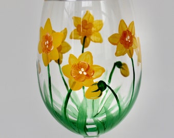 Birth month flower glass- March daffodil hand painted- Personalize- Wine lover gift- Spring decor- gift for her.  USA made