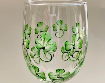 Shamrock wine glass. Hand painted.  Large capacity 19 oz. Gift for her.  St. Patrick's Day gift