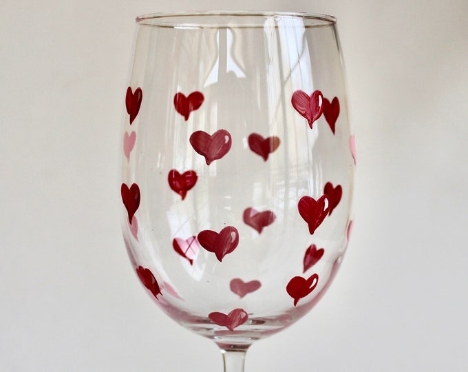 Valentine Hearts wine glass hand painted. Minimalist Wedding and Anniversary gift. Large capacity.  Made in USA.