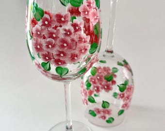 Hand Painted Hydrangea Wine Glasses, Set of 2, Floral Botanical Drinkware