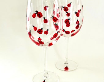 Hand painted Lady bug wine glasses| Minimalist design | Set of 2 | gift for her