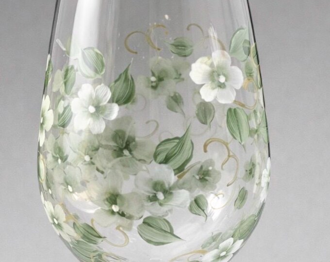 Hand Painted White Hydrangea Wine Glass – Floral Garden Gift, Wedding Bridal Shower Custom Glassware