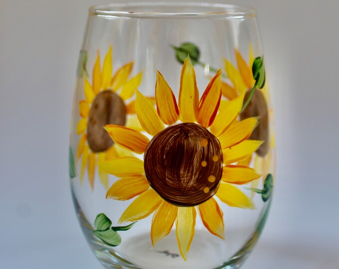 Stemless sunflower wine glass. Hand painted, Summer barware. Wedding favors. Wine lover gift. Large capacity.  USA.