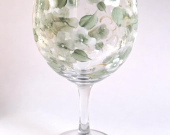 Hand Painted White Hydrangea Wine Glass – Floral Garden Gift, Wedding Bridal Shower Custom Glassware
