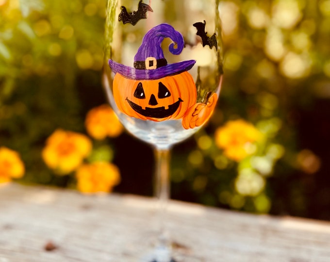 Halloween pumpkin wine glass. Hand painted.  Pumpkin witch with purple hat.  Jack O Lantern October birthday gift.  Fall decor.