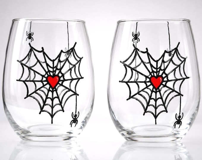 Hand Painted Halloween Wine Glasses: Spiderweb Heart Decor (Set of 2)