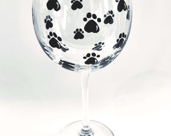 Custom Paw Print Wine Glass – Pet Lover Gift,  retirement, sympathy gift