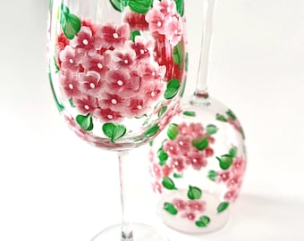 Custom Hydrangea Wine Glasses, Set of two hand painted Floral Botanical drinkware