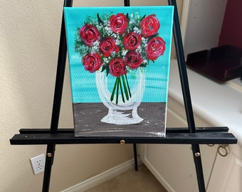 Roses rouges, vase, table, vase transparent, tiges visibles, neuf roses, acrylique, peinture originale, toile tendue sur cadre en bois, 9 po x 12 po.