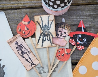 Halloween Decoration Party Kit Halloween favors stamped trick or treat favor bags cupcake cups toppers paper straw vintage Halloween graphic