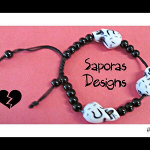 Bracciale con teschio di perline bianco e nero, tema gotico punk rock unisex