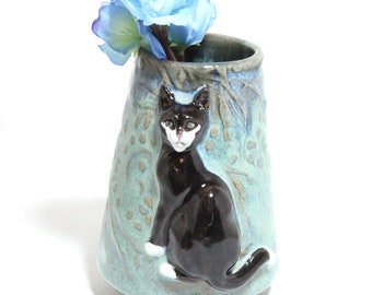 Handmade Ceramic Vase with Black and White Cat, Vase with Texture, Green Vase Small, Pottery with Cats, Cat Décor, Gift for Cat Lover, Kitty