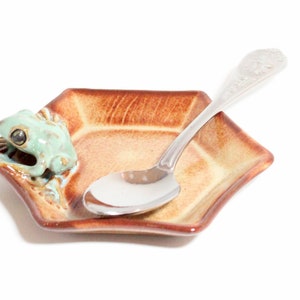 Green Frog Soap Dish, Ceramic Frog Figurine, Pottery with Frogs, Handmade Frog, Cute Frog Art, Ceramics with Frogs, Trinket Tray, Ring Dish image 6